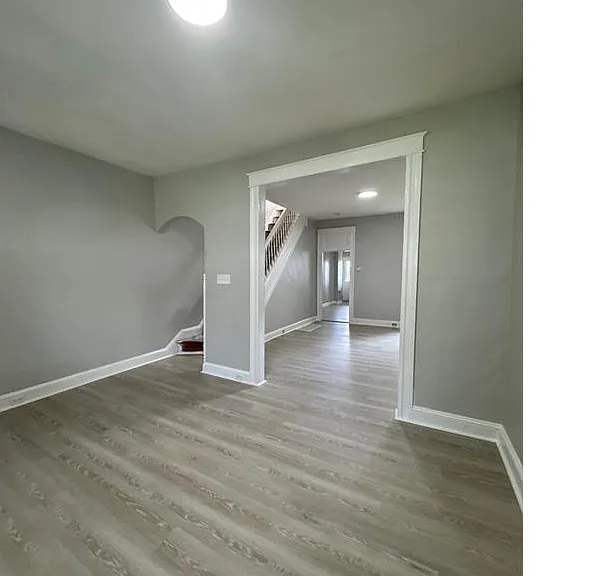 600 N Edgewood St — Photo 4