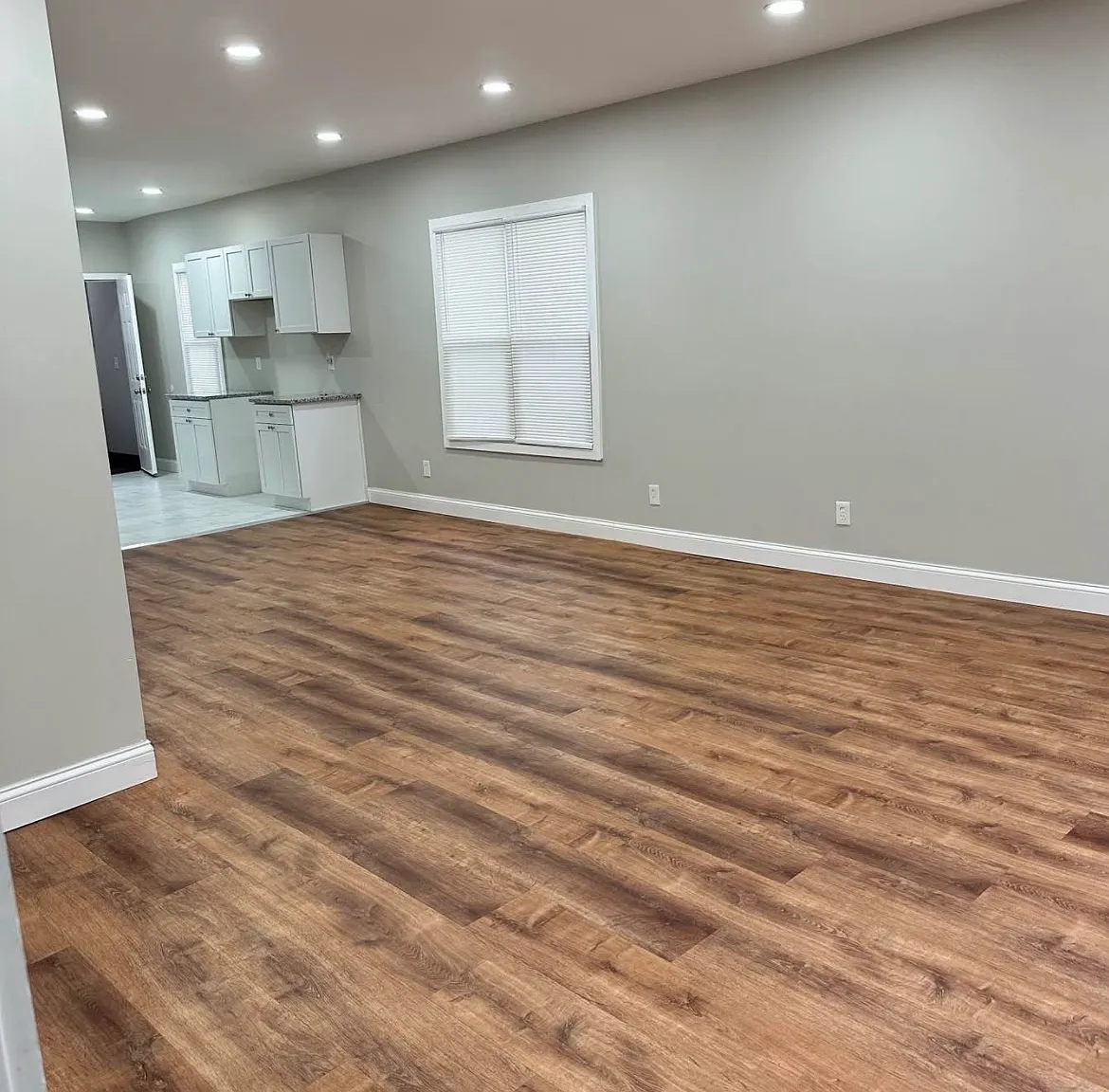 3 bed, 1200 sqft, $1,250 — Photo 3