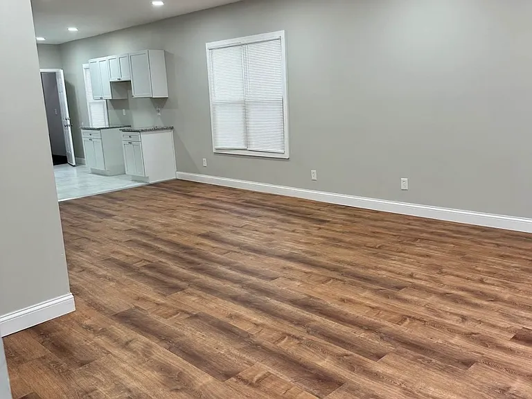 5553 Pacific Ave — Photo 3