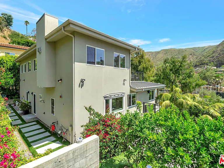 3859 Rambla Pacifico — Photo 37
