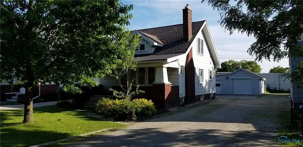 1134 Earlwood Ave photo 1