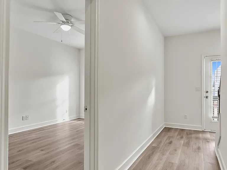 430-474 Wesley Pl — Photo 6