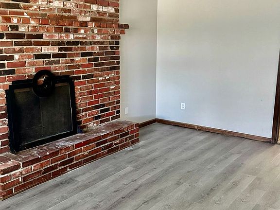 4th image of 5404-5406 Ditzler Ave