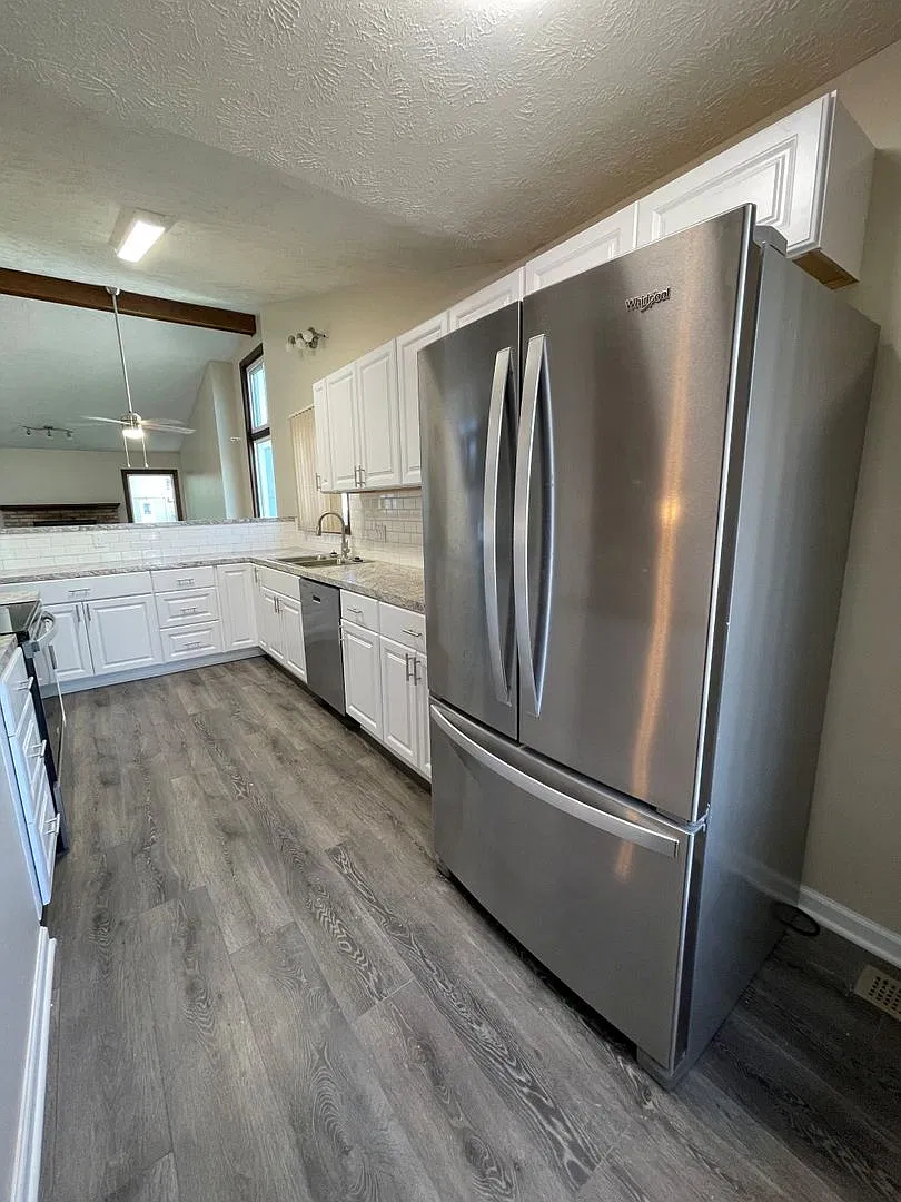 Town Home for Rent in Bellevue — Photo 3