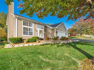 5696 Montadale Dr, Roscoe, IL 61073