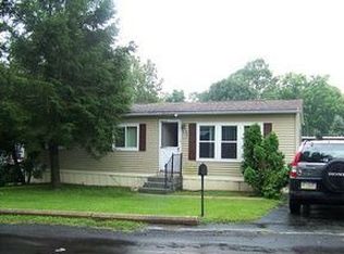 104 Bratton Dr, Norristown, PA 19403
