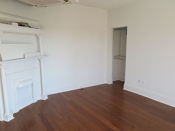 5th image of 2836 Franklin Blvd APT 206
