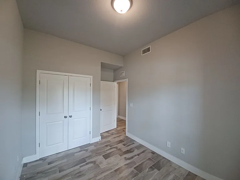 1740 NW 9th Ter — Photo 27