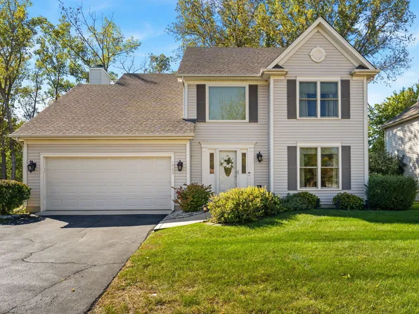 1460 Prairie Crossing Dr, West Chicago, IL 60185