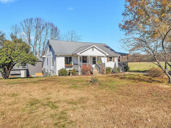 1620 Ayers Rd, Moneta, VA 24121