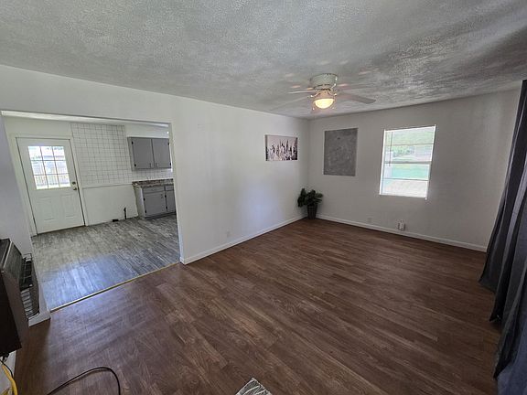 5th image of 79 Flag Ln