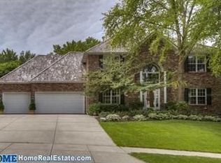 8131 Dundee Dr, Lincoln, NE 68510
