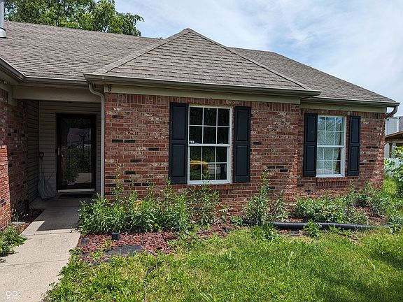 2nd image of 5865 Vicksburg Ln