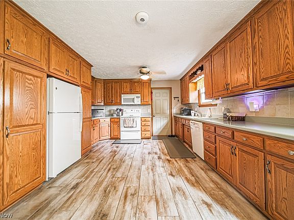4th image of 14104 Nussbaum Rd