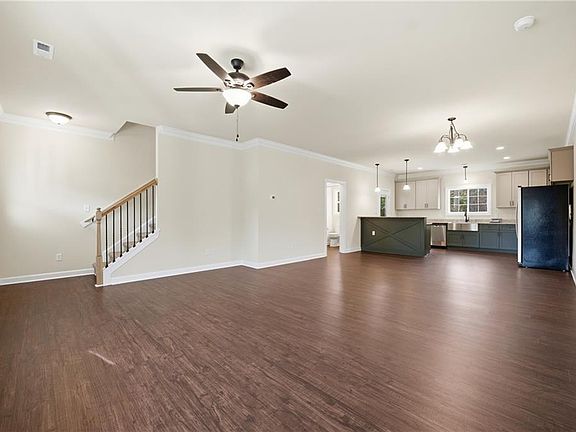 5th image of 865 Greenway Rd