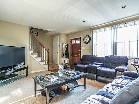 2nd image of 617 Green Ln