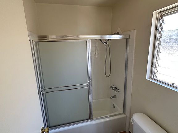 2nd image of 3526 Mentone Ave APT 9