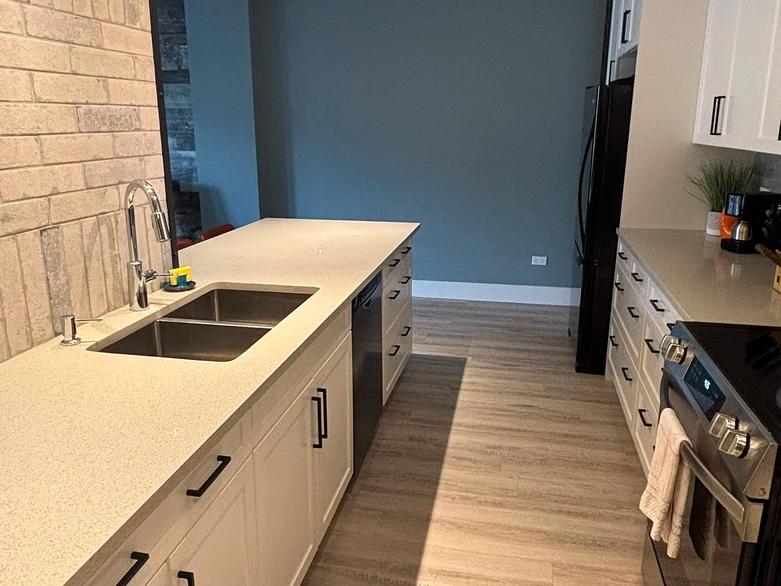 108, 1027 Cameron Ave SW — Photo 4