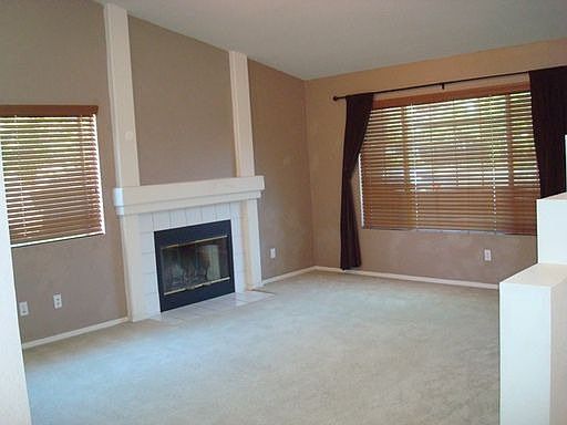 4th image of 320 Brians Ct