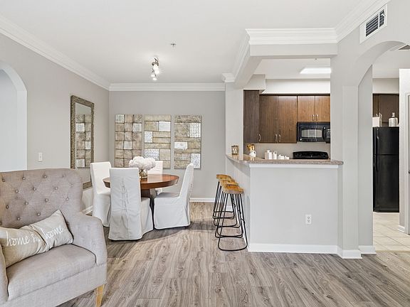 5th image of 321 Donegal Dr #16-201