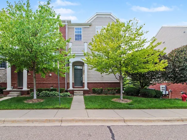 27971 Middleton Dr, Novi, MI 48377