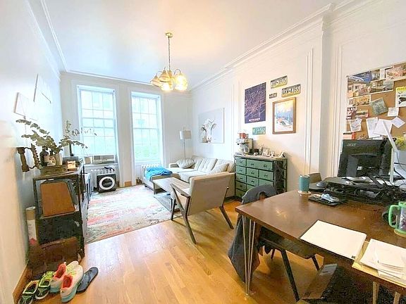 5th image of 120 W 71st St APT 4F