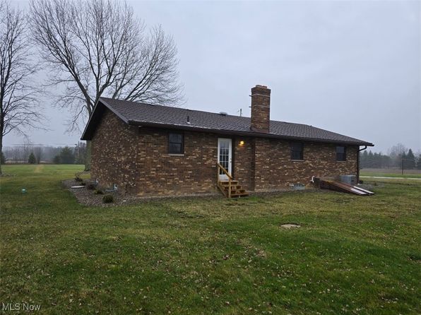 2490 Station Rd, Medina, OH 44256
