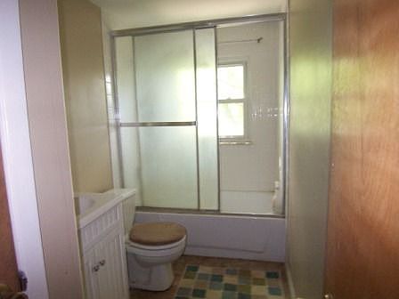 4th image of 815 Vine St