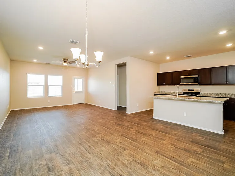 775 Monarch Dr — Photo 8