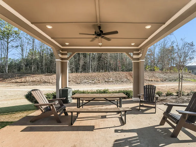 Amenities-14268862