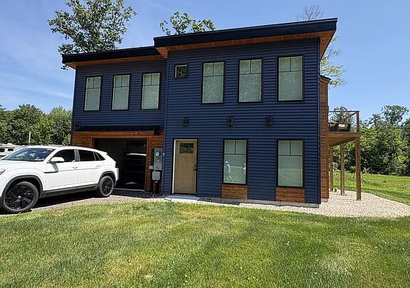 2nd image of 368 Simon Ricker Rd Unit B