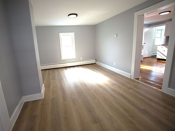 5th image of 11 Orchard St #13