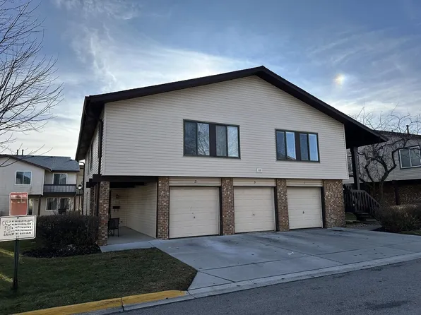 1335 Kingsbury Dr Unit 2, Hanover Park, IL 60133