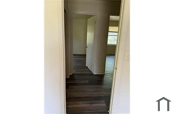 Building Photo - 534 Oriole Dr