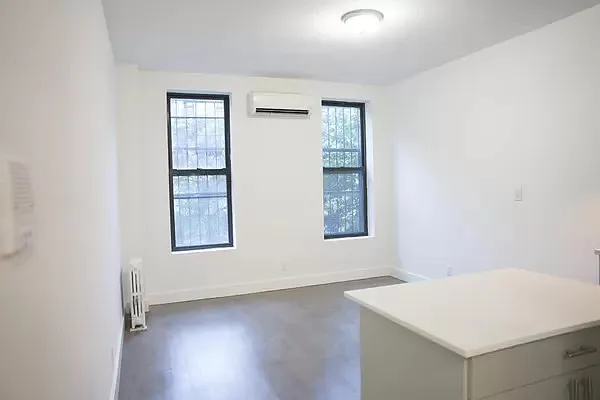 Rented by Parkway CRG Ltd. | media 16