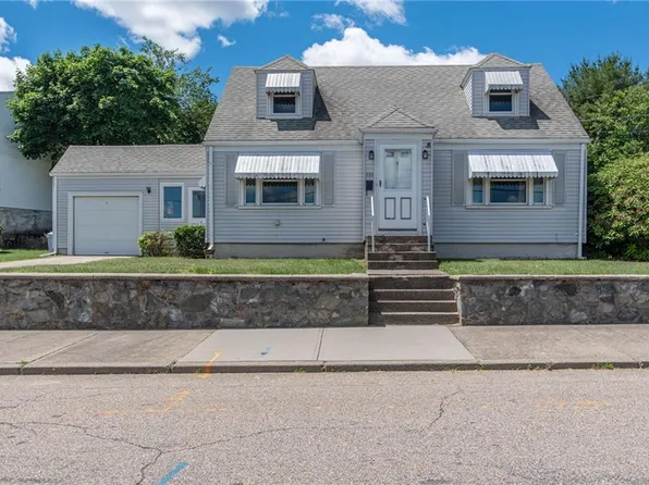 335 Buchanan St, Pawtucket, RI 02860