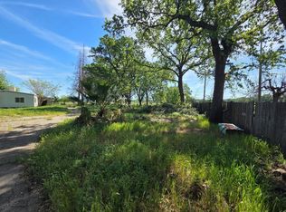 5419 Shady Ln, Anderson, CA 96007