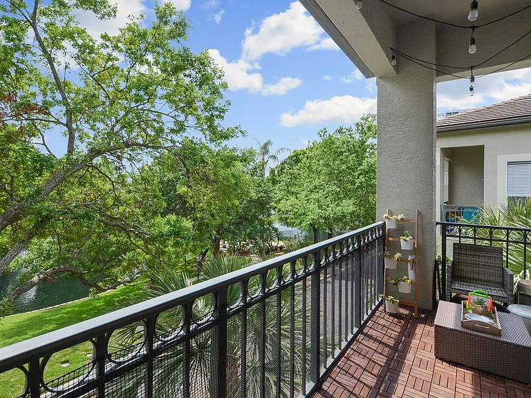 617 Tropical Breeze Way — Photo 22