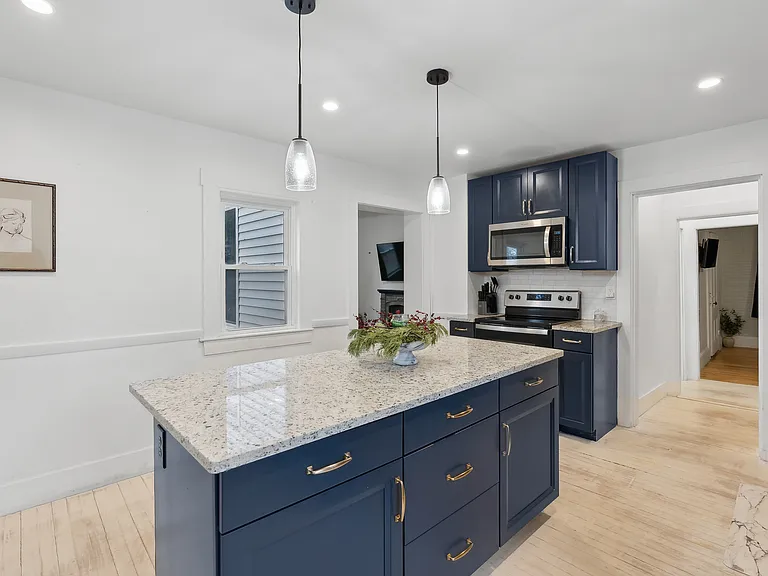 34 Revere St #1 — Photo 2