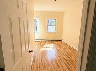 184 Parker St #1, Newark, NJ 07104