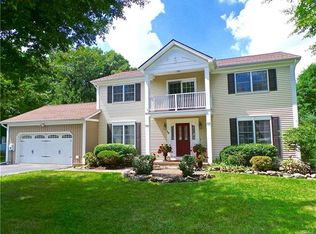 18 Hoover Dr, Middletown, NY 10940