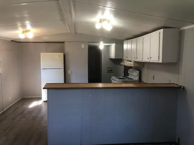 3 bed, 1.5 bath, 650 sqft, $525 — Photo 4