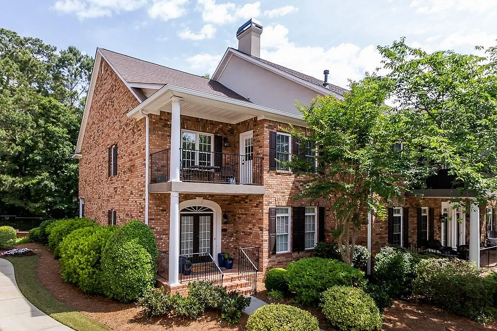3 bed, 3.5 bath, 2817 sqft, $4,750 — Photo 1