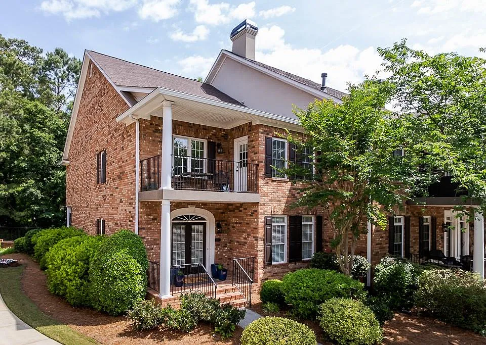 2537 Oglethorpe Cir NE