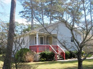 931 1st St, Manteo, NC 27954