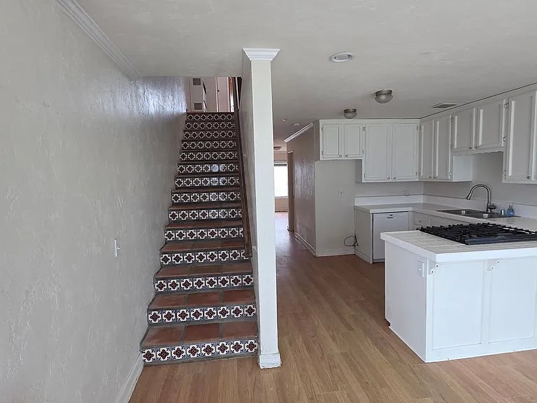 650 Ocean Ln — Photo 13