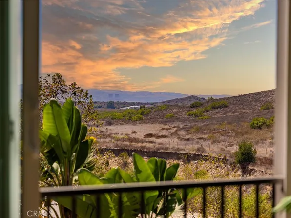 17 Heliotrope, Lake Forest, CA 92630