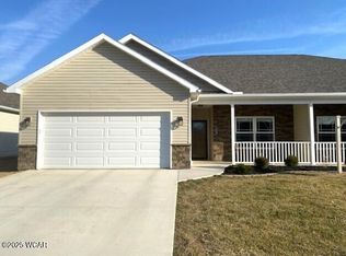 128 Chestnut Ln, Bluffton, OH 45817