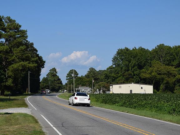5th image of 165 Millers Chapel Rd