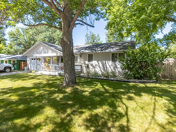 2nd image of 1704 Patricia Ln